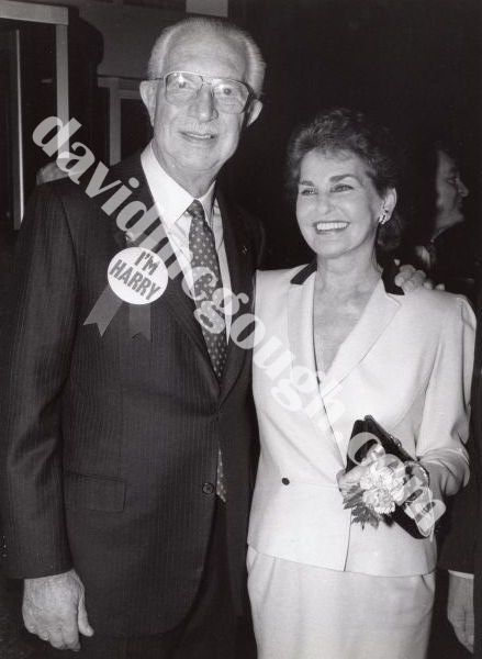 Leona and Harry Helmsley 1989, NY.jpg